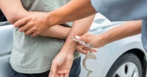 Cezaevine girmeden veya belli bir süre sonra dışarıda ceza çekme