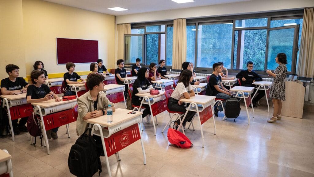 Özel okullarda 'Hayalet Sınıf' skandalı: 403 diploma iptali, 6 okula kilit 1 645