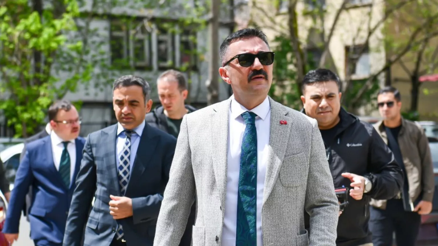 Tunceli Valisi Bülent Tekbıyıkoğlu, İçişleri Bakanlığı tarafından merkeze çekildi. Bakanlık