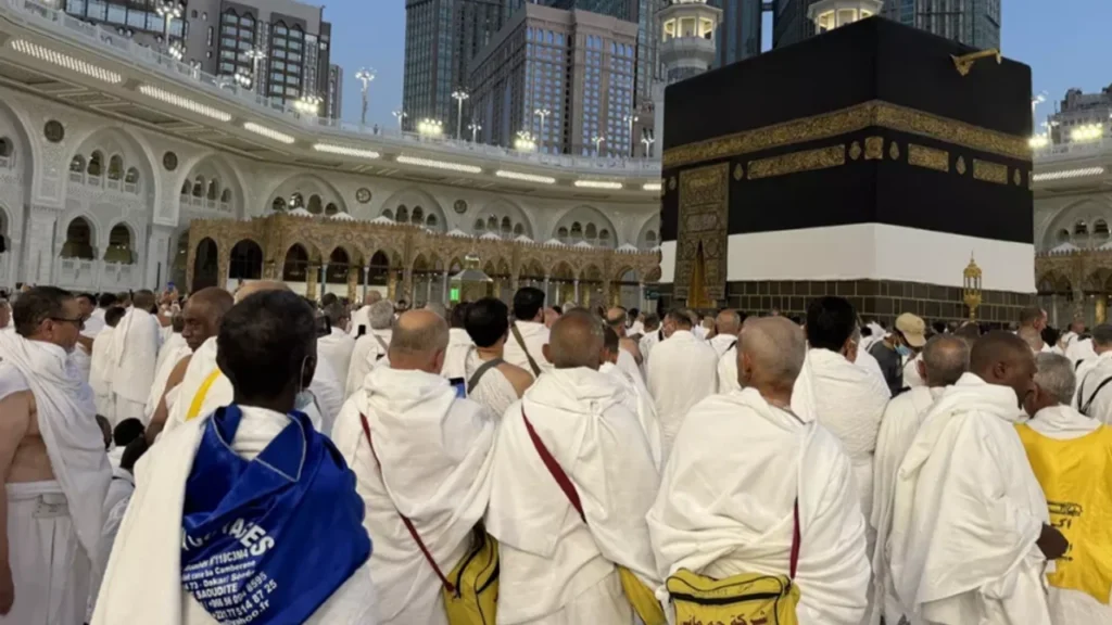 Suudi Arabistan'da 75 binden fazla hacı adayı geri gönderildi 1 235456