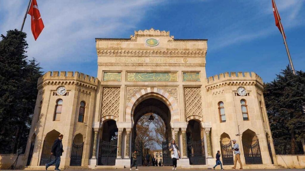 İstanbul Üniversitesi 64 öğretim üyesi alacak 1 2541