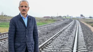 Ankara ile Samsun arasındaki ulaşımı hızlandıracak hızlı tren projesinde önemli
