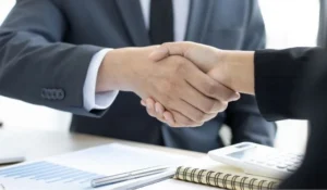 İşverenle karşılıklı anlaşarak işten ayrılan çalışanlar, ikale sözleşmesini imzalarken hak