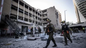 İran’ın Simnan eyaleti yakınlarında akşam saatlerinde 5.5 büyüklüğünde deprem meydana