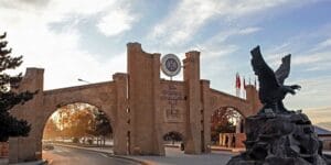 Atatürk Üniversitesi, çeşitli birimlerinde görevlendirilmek üzere toplam 210 sözleşmeli personel
