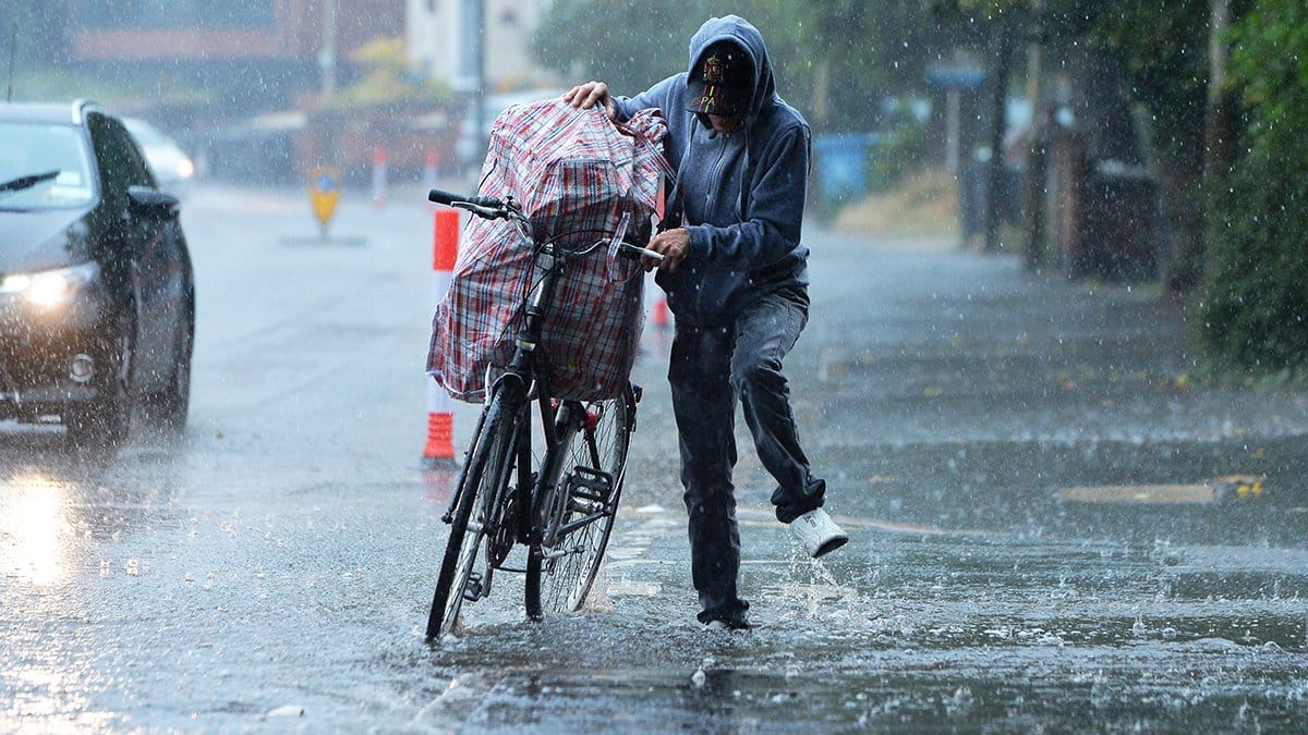 Meteoroloji Genel Müdürlüğü, bugün bazı bölgelerde gök gürültülü sağanak yağışların