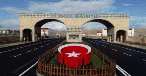 Kafkas Üniversitesi, çeşitli birimlerinde görevlendirilmek üzere profesör, doçent ve doktor
