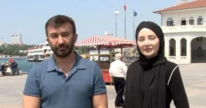 İzmir’in Çeşme ilçesinde, bir kadının tesettürlü olduğu gerekçesiyle işletmeye alınmadığı