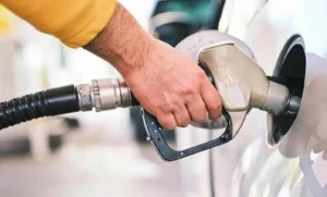 Akaryakıt fiyatlarında dalgalanmalar sürerken, motorin kullanıcılarını sevindirecek bir gelişme yaşandı.