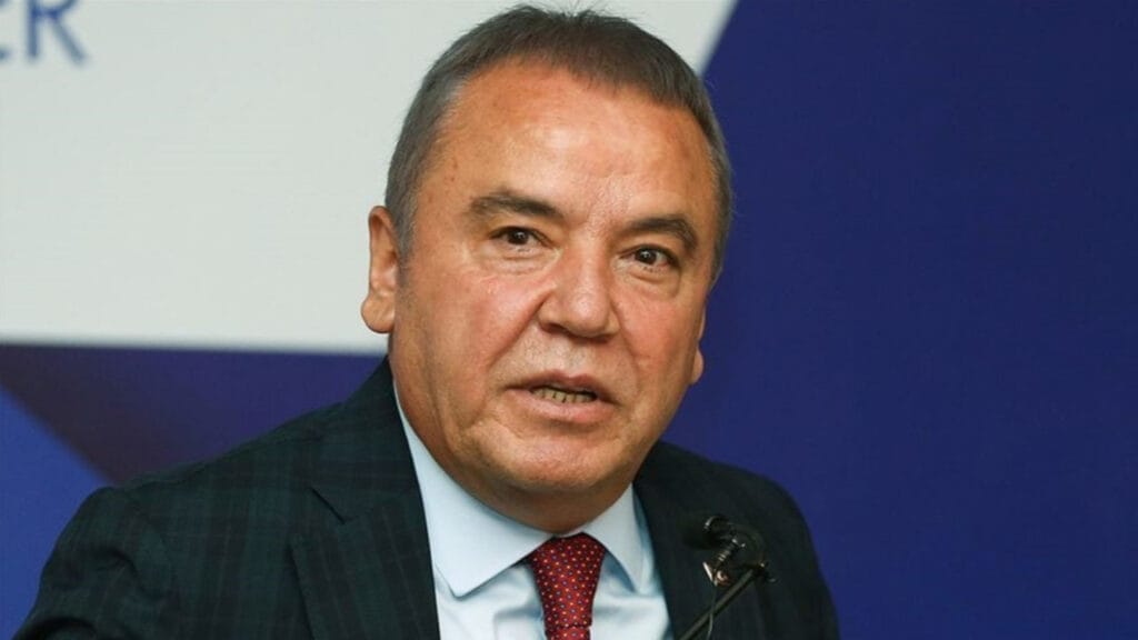 Başkanı Muhittin Böcek görevden uzaklaştırıldı 1 Başkanı Muhittin Böcek görevden uzaklaştırıldı