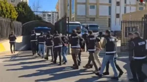 Antalya’da kendilerini yetkili servis gibi tanıtarak vatandaşları dolandıran şüphelilere yönelik