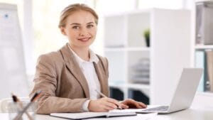 Büyükşehir belediyelerinde görev yapan başkan danışmanlarının statüsü, memur ya da