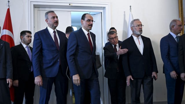 MİT Başkanı İbrahim Kalın 3 siyasi partiyi ziyaret etti 1 ibrahim kalın ak parti