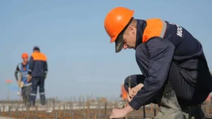 Hükümet, yaklaşık 600 bin kamu işçisini ilgilendiren toplu iş sözleşmesi