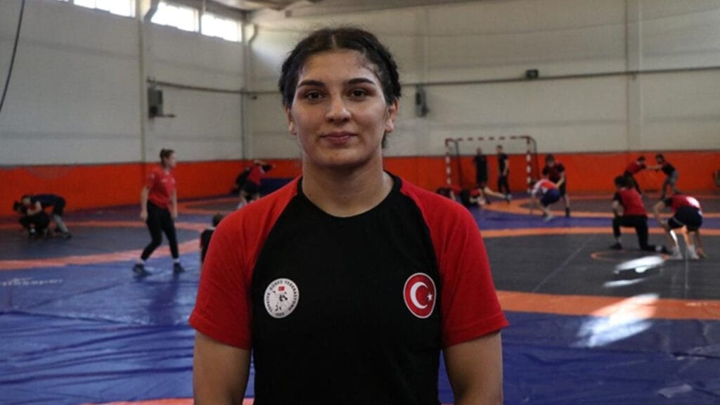 Nesrin Baş Dünya Güreş Şampiyonası’nda finalde 1 güreş şampiyonası nesrin basş